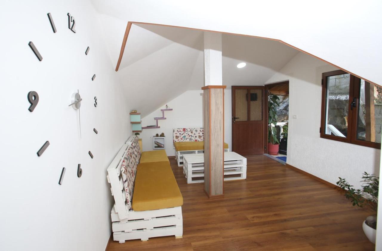 Guest House Himaj Berati Exterior foto